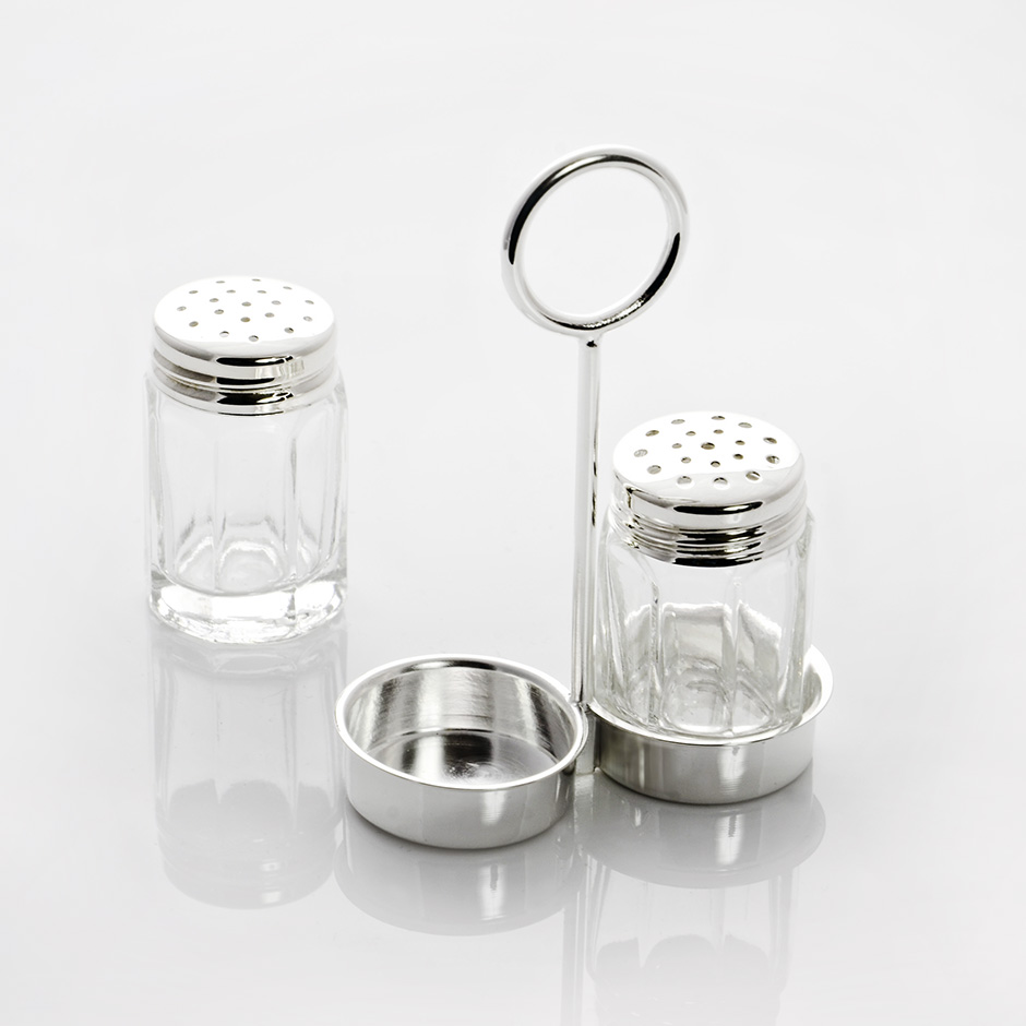 Cruet for shaker