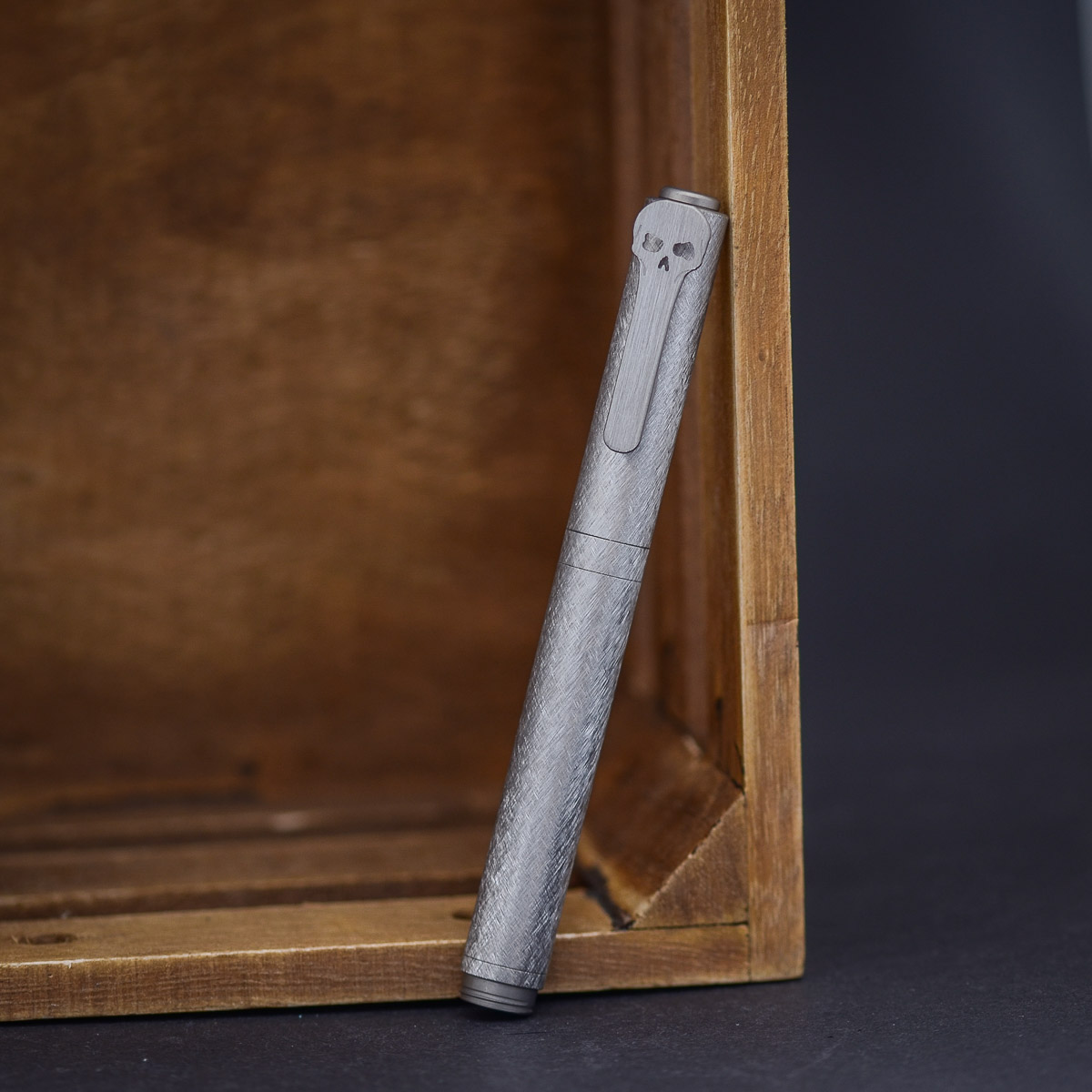 Chaves Knives Twist Cap Pen Holz