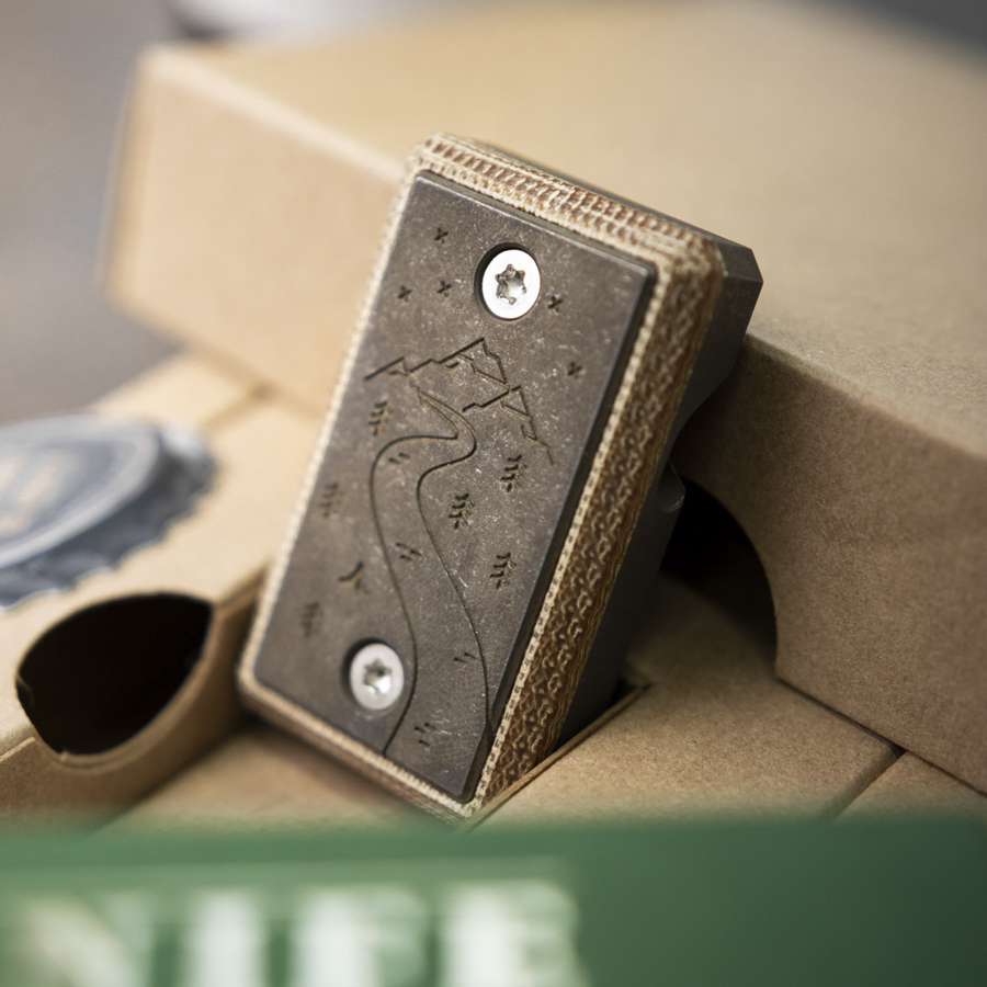 Crowgear Don't Worry Stone - Love Outside Edition Crowgear Don't Worry Stone - Love Outside Edition