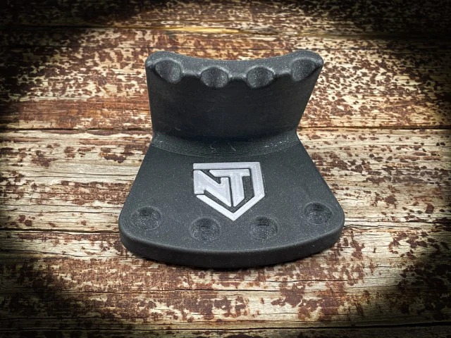 BLACK_SILVER_1800x1800 Nottingham Tactical - The Penster Stifthalter