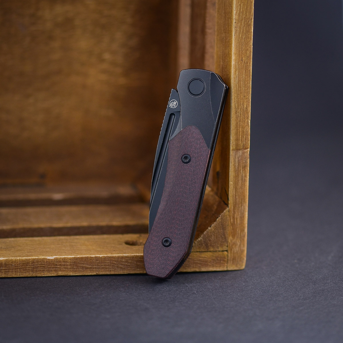 Griffin 1946 Slipjoint Burgundy Carbon Fibre  – Bild 2