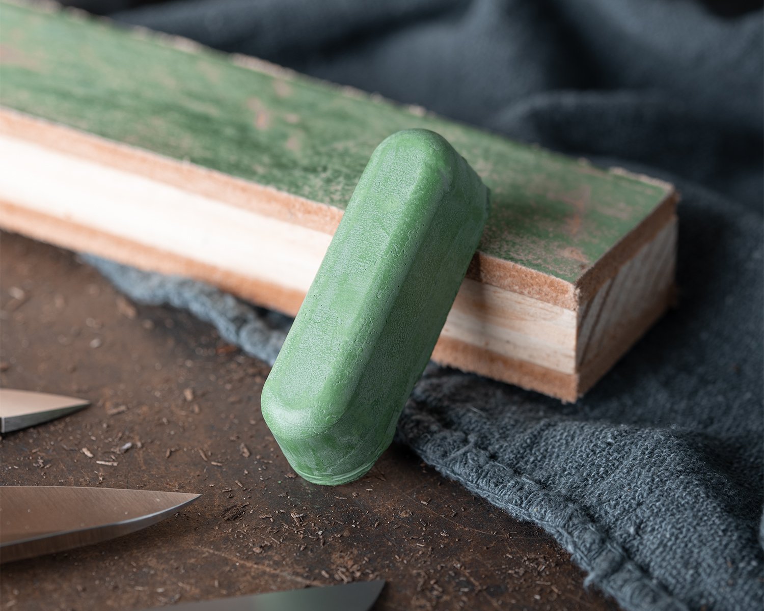 CompoundwithStrop_Web_1024x1024-2x Knafs Strop Compound