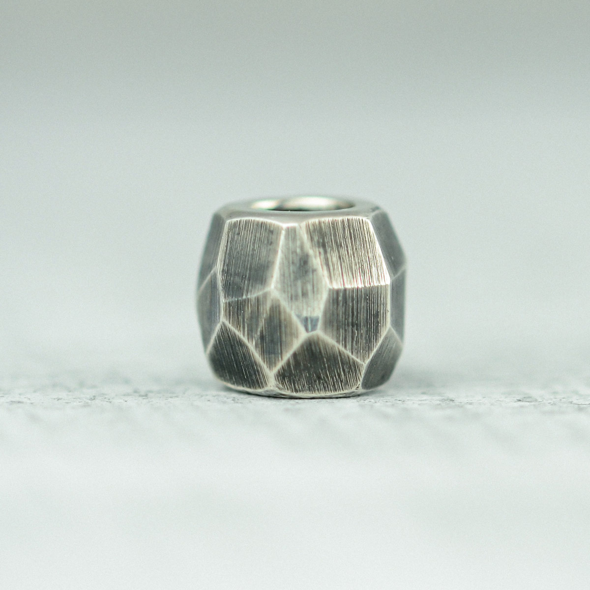 Bead-versilbert-2 Bead brass silver plated